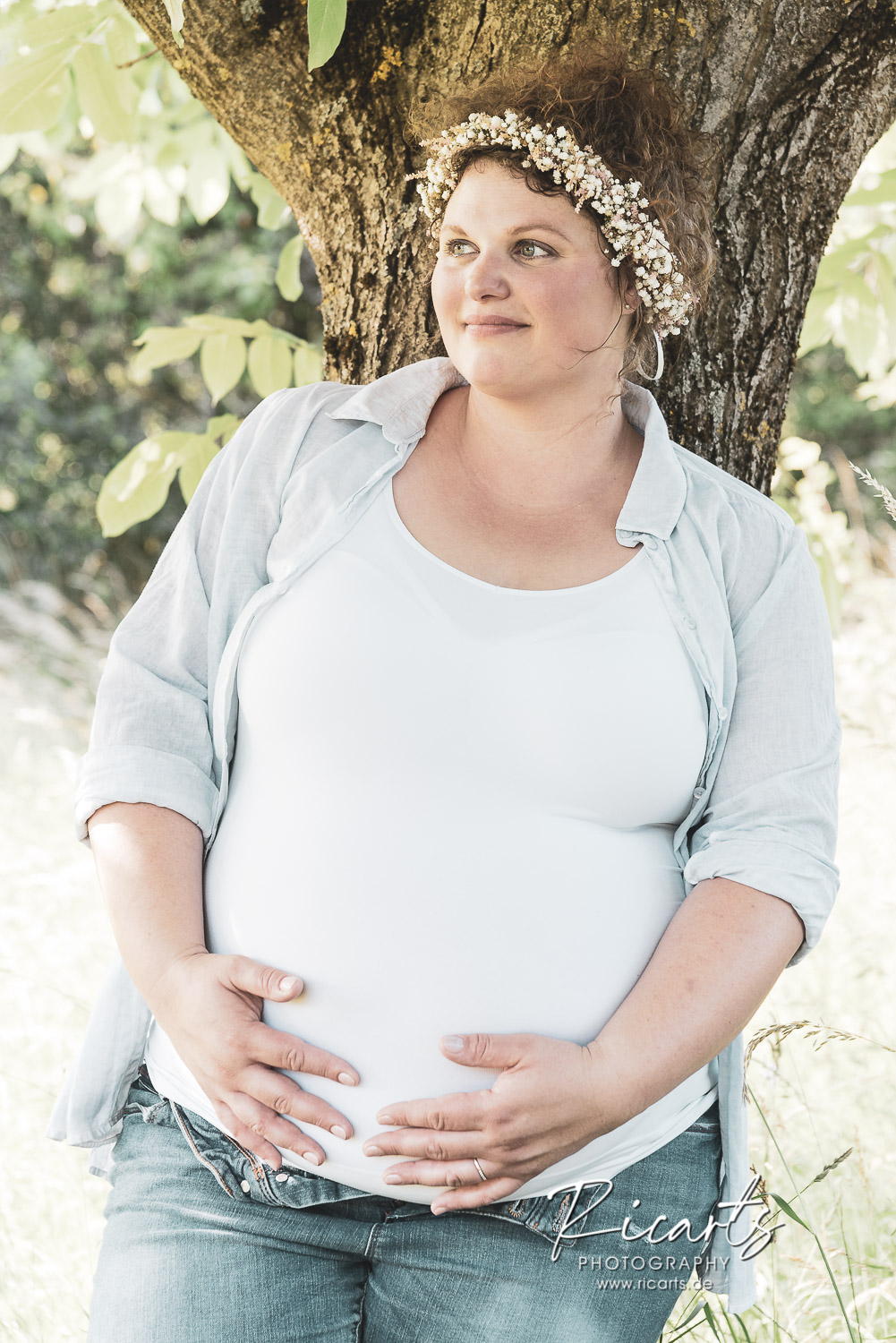 Schwangere Frau, outdoor